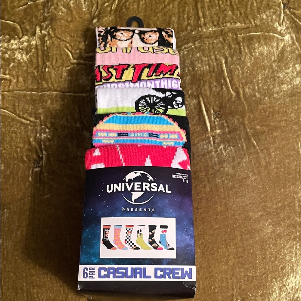 Universal Retro Car Design Casual Crew Socks - Multicolor